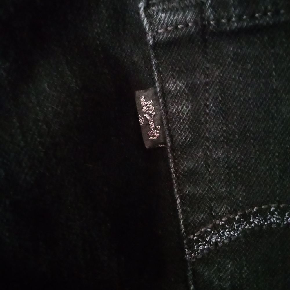 Levi's - Picture 7 of 7